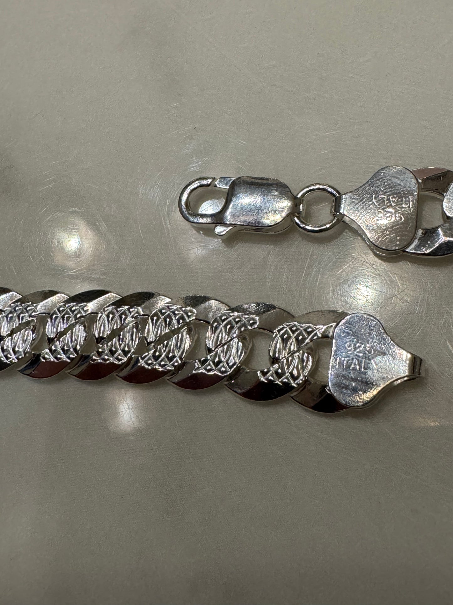 Silver Dimond Cut Chain (24')